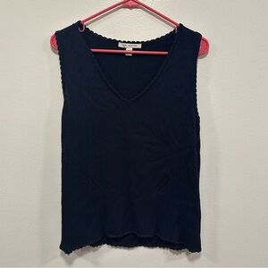 St. John sweater vest! Navy blue knit patterned sweater vest size medium!